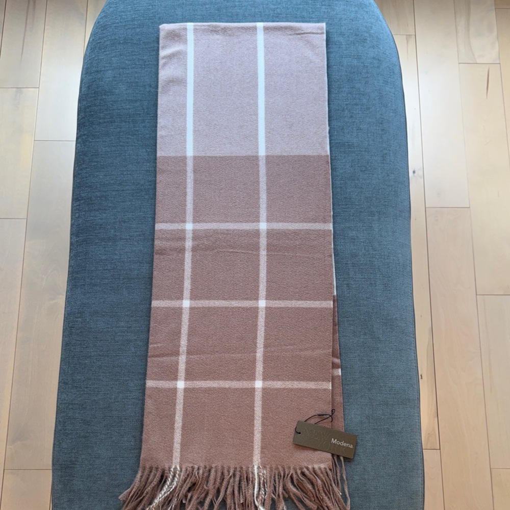 Plaid light and dark brown with white lines scarf brand new, never used